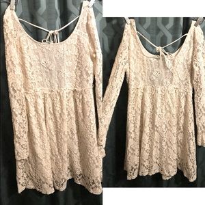 ✨😻🎀💝Beautiful, comfortable, loose Miss Me lace dress!💝🎀😻✨